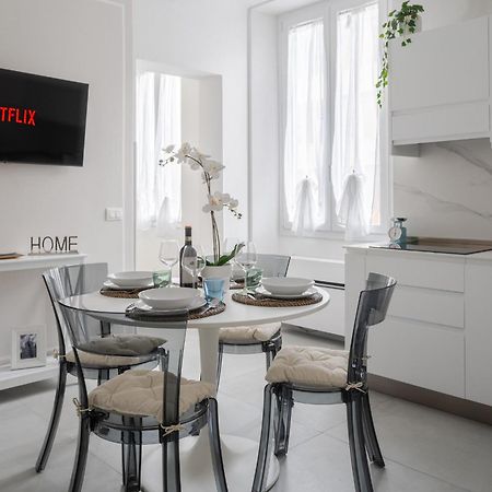 Via Ponte Alle Mosse, 19 - Florence Charming Apartments - A Chic, Newly Renovated Apartment Near Tram Leopolda, A Few Min From Downtown Exterior photo