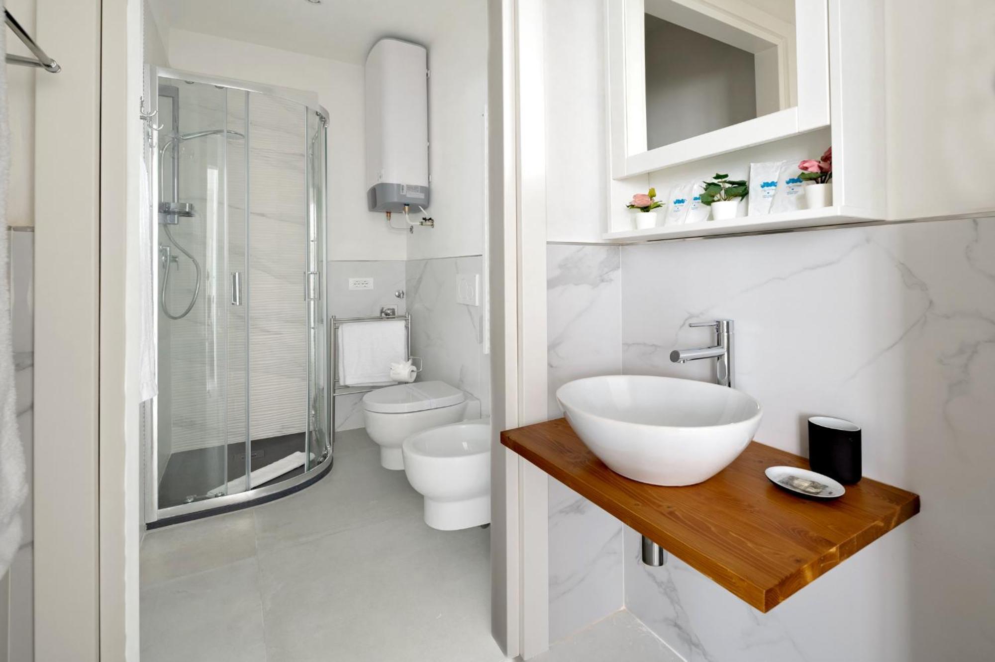 Via Ponte Alle Mosse, 19 - Florence Charming Apartments - A Chic, Newly Renovated Apartment Near Tram Leopolda, A Few Min From Downtown Exterior photo