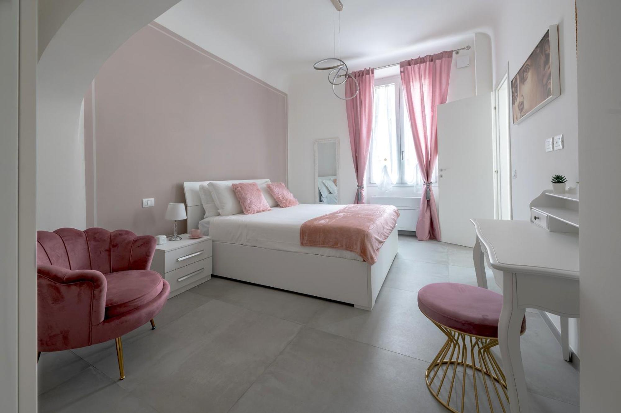 Via Ponte Alle Mosse, 19 - Florence Charming Apartments - A Chic, Newly Renovated Apartment Near Tram Leopolda, A Few Min From Downtown Exterior photo